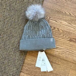 NEW Women’s Calvin Klein Cable Knit Beanie with Faux Fur Pom